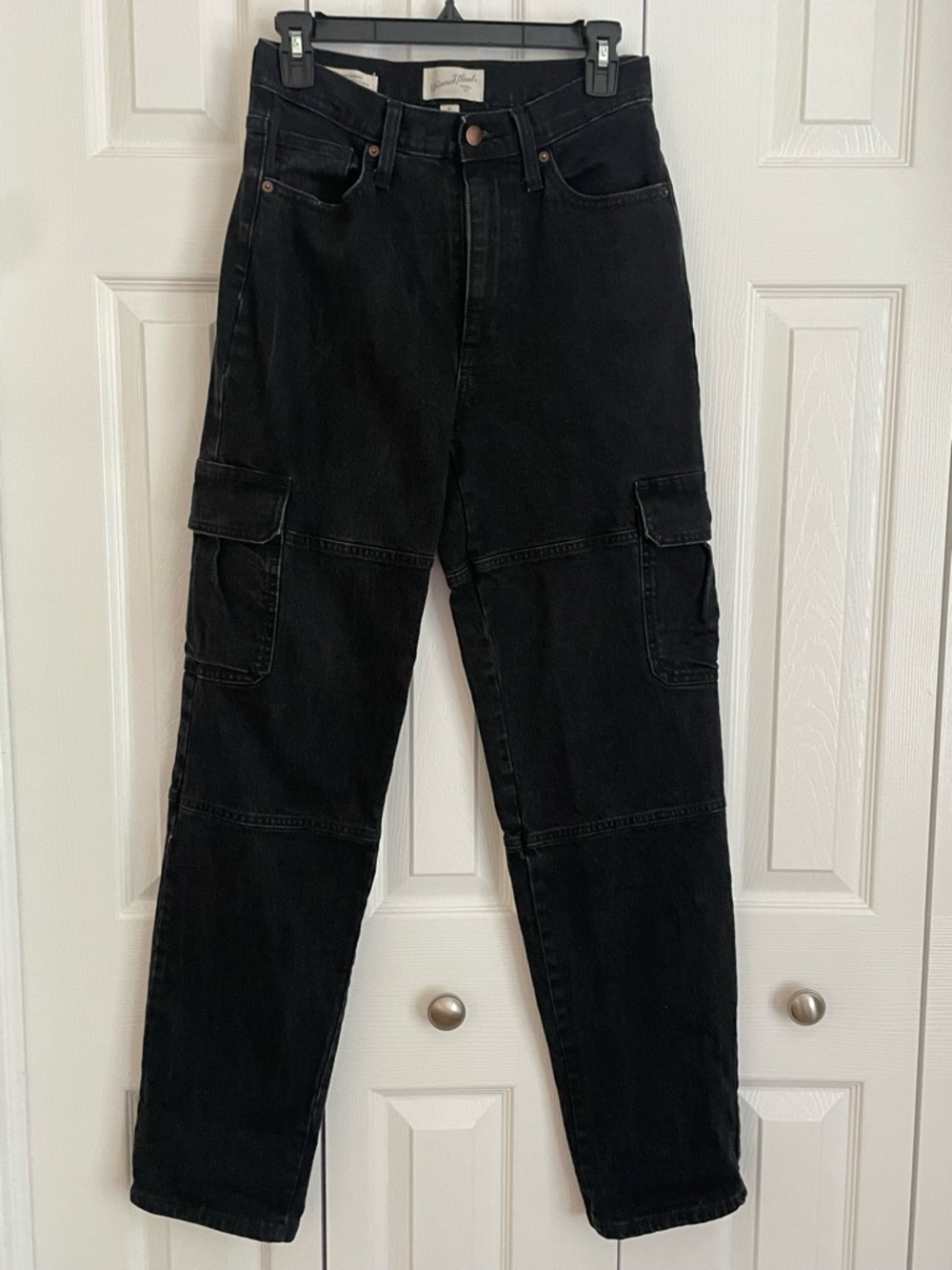 Universal Thread Black Relaxed Cargo Jeans